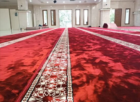 Karpet Masjid Bulu